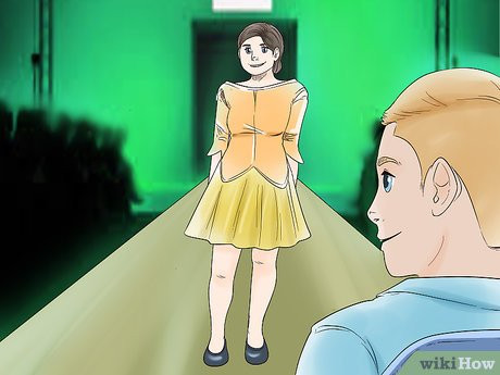 Step 3 Attend Fashion Week in a fashion capital.