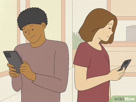 Step 1 Respond to strangers and acquaintances via text.